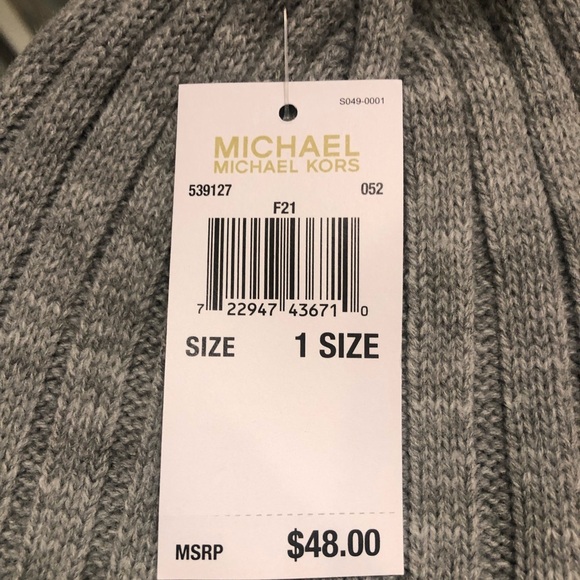 Michael Kors Beanie with Pom - Picture 6 of 8